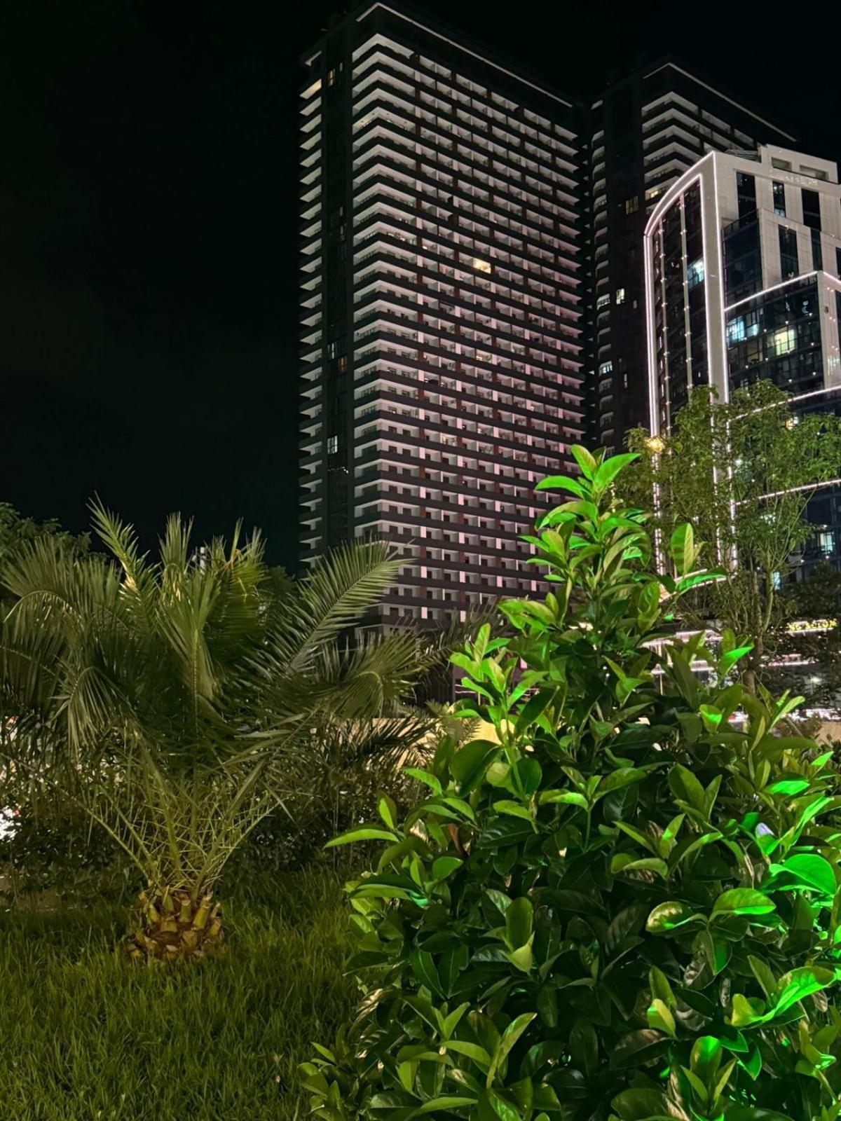 Moonlight Apart-Hotel 巴统 外观 照片